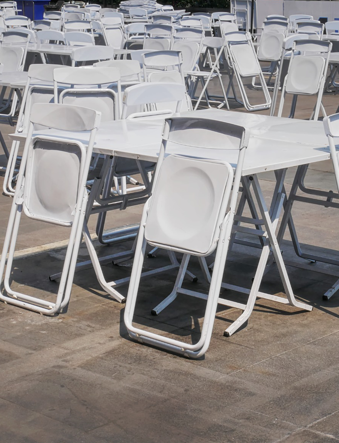 Plastic Folding Chairs – Simple, Versatile & Reliable